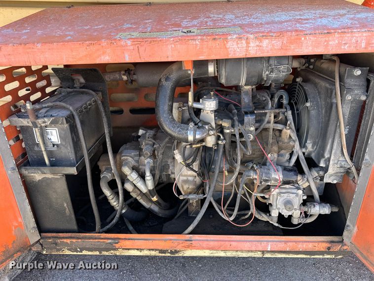 image for item OE9186 2007 JLG 260MRT scissor lift