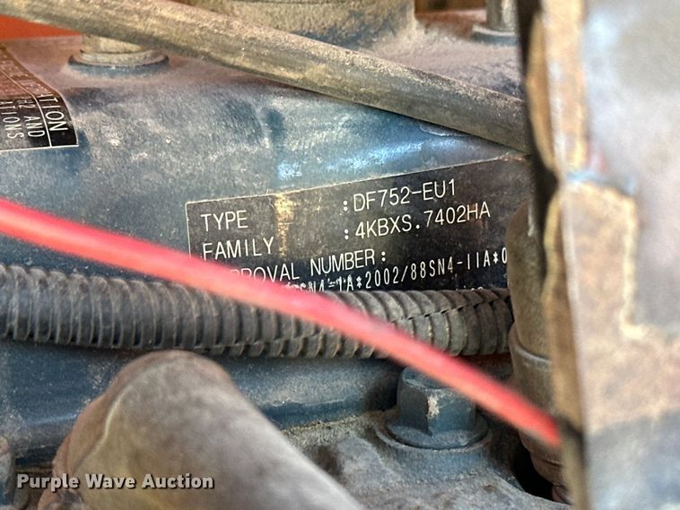 image for item OE9186 2007 JLG 260MRT scissor lift