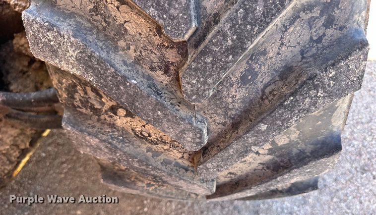 image for item OE9186 2007 JLG 260MRT scissor lift