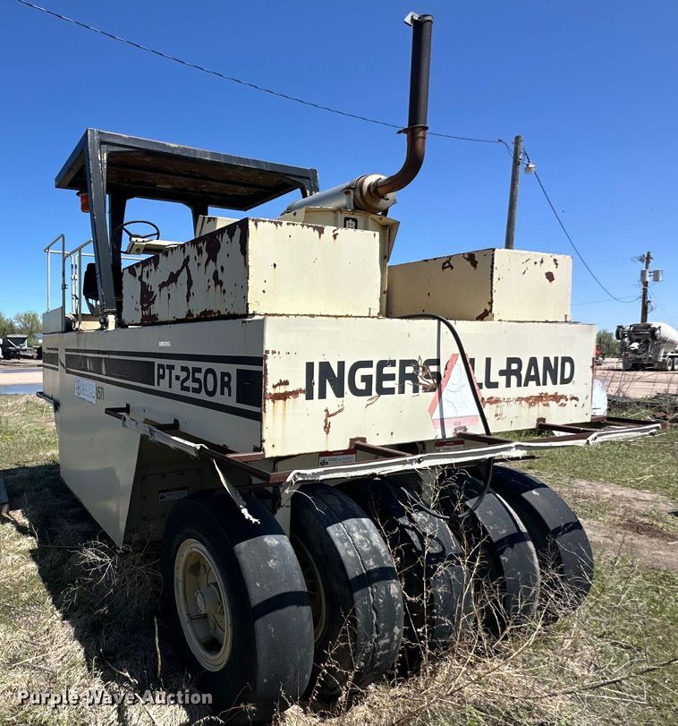 image for item OE9187 Ingersoll Rand  PT-250R pneumatic roller