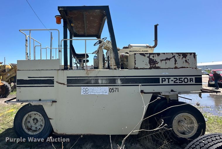 image for item OE9187 Ingersoll Rand  PT-250R pneumatic roller