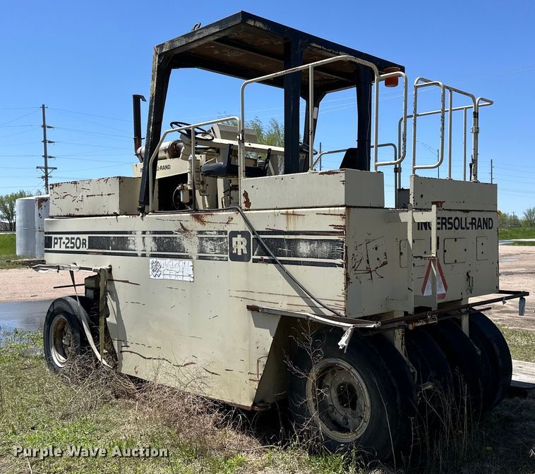 image for item OE9187 Ingersoll Rand  PT-250R pneumatic roller