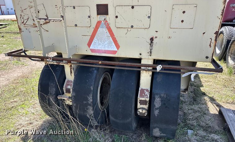 image for item OE9187 Ingersoll Rand  PT-250R pneumatic roller