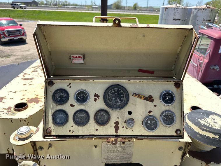 image for item OE9187 Ingersoll Rand  PT-250R pneumatic roller