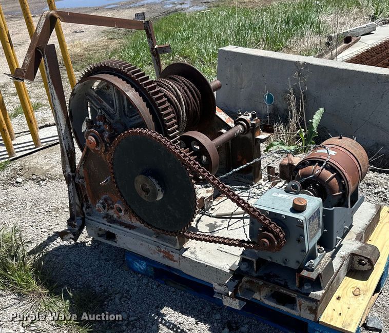 image for item OE9189 (2) railcar pullers