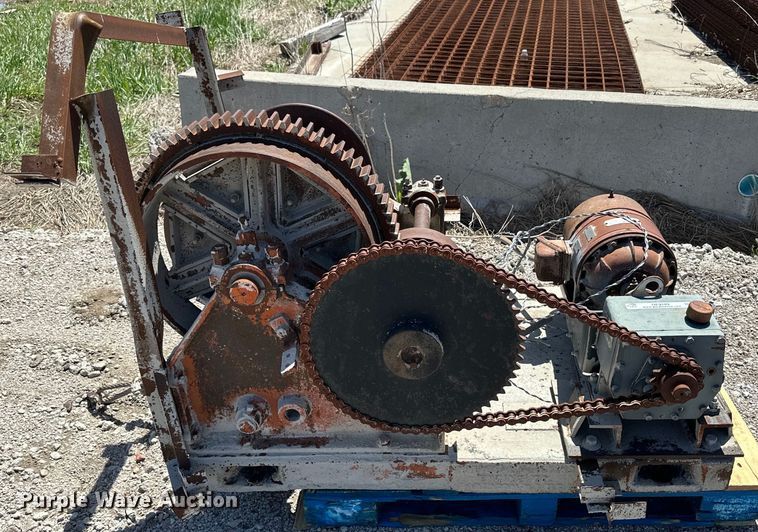 image for item OE9189 (2) railcar pullers