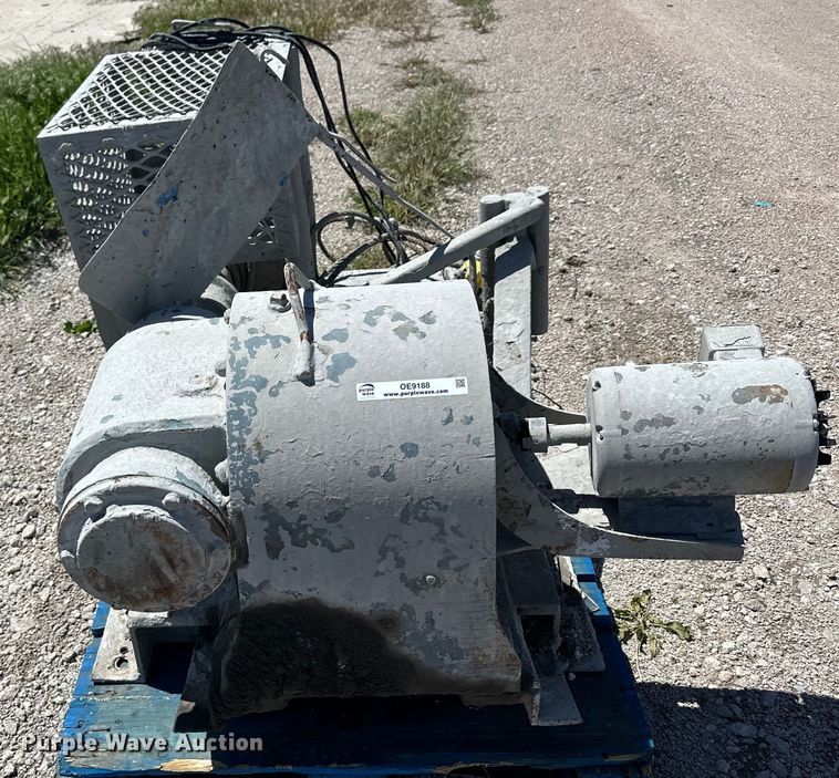 image for item OE9189 (2) railcar pullers