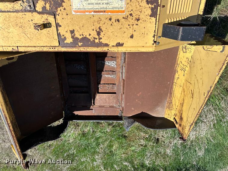 image for item OE9194 2000 Caterpillar  AP-650B paver