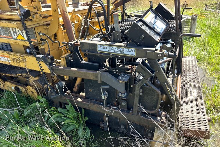 image for item OE9194 2000 Caterpillar  AP-650B paver