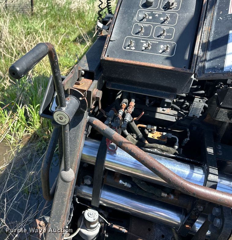 image for item OE9194 2000 Caterpillar  AP-650B paver