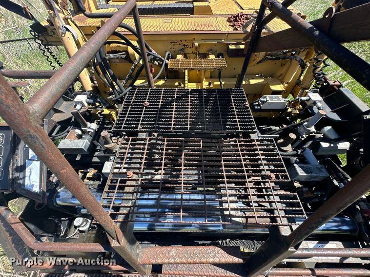 image for item OE9194 2000 Caterpillar  AP-650B paver