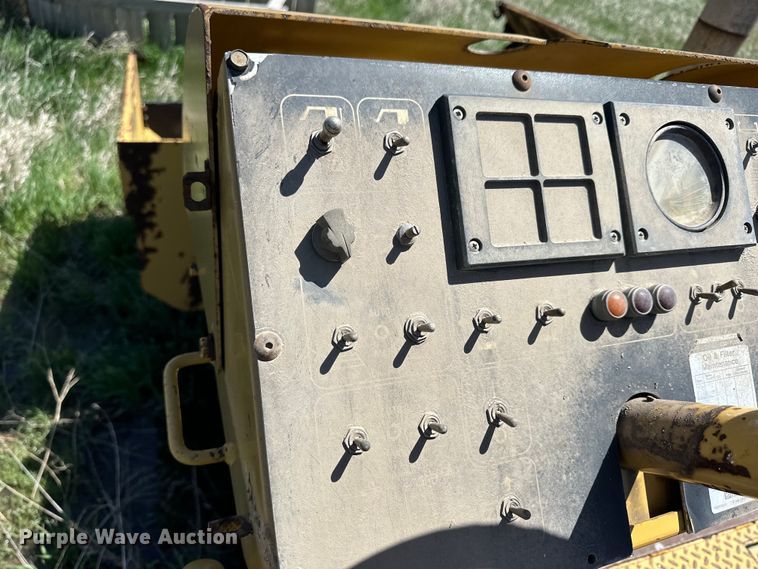 image for item OE9194 2000 Caterpillar  AP-650B paver