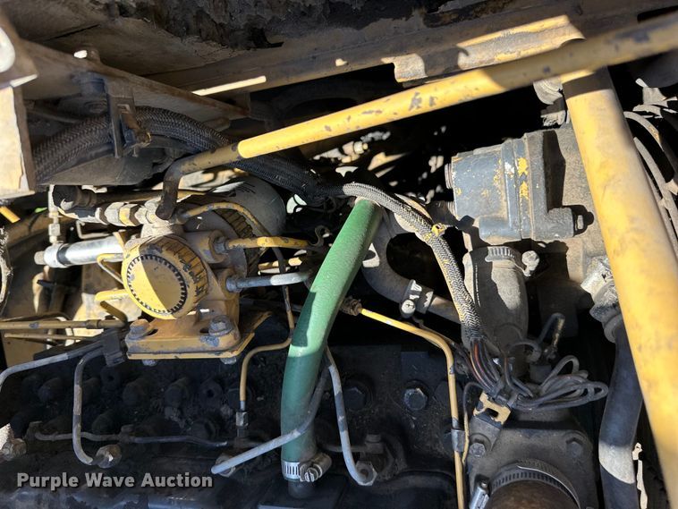 image for item OE9194 2000 Caterpillar  AP-650B paver