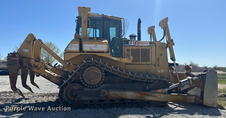 image for item OE9196 2000 Caterpillar  D7R dozer