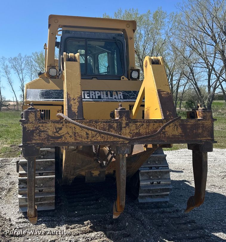 image for item OE9196 2000 Caterpillar  D7R dozer