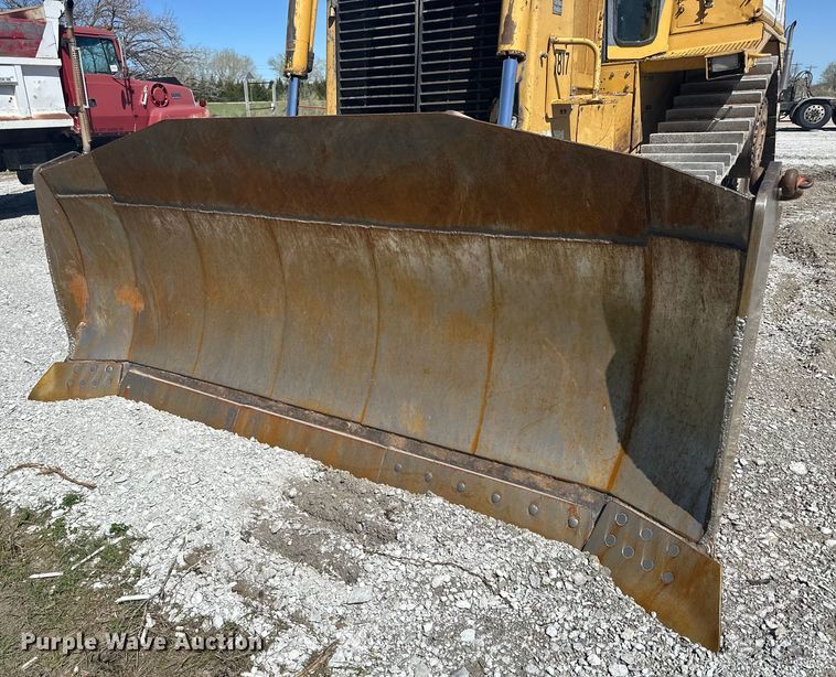 image for item OE9196 2000 Caterpillar  D7R dozer