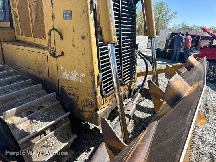 image for item OE9196 2000 Caterpillar  D7R dozer