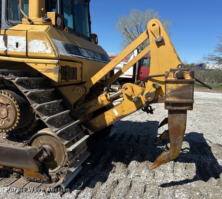 image for item OE9196 2000 Caterpillar  D7R dozer