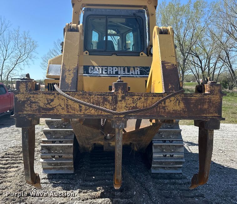 image for item OE9196 2000 Caterpillar  D7R dozer
