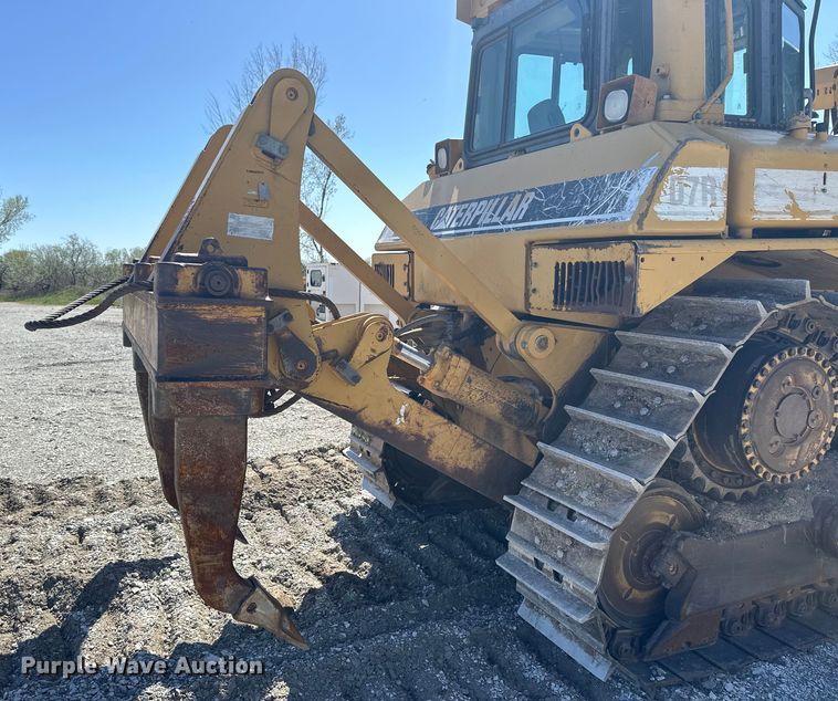 image for item OE9196 2000 Caterpillar  D7R dozer