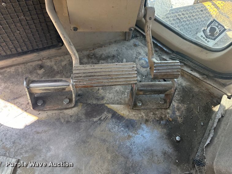 image for item OE9196 2000 Caterpillar  D7R dozer