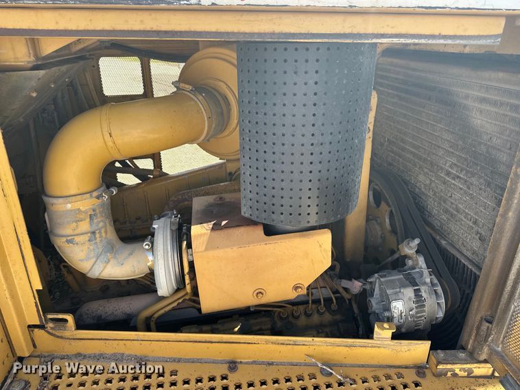 image for item OE9196 2000 Caterpillar  D7R dozer