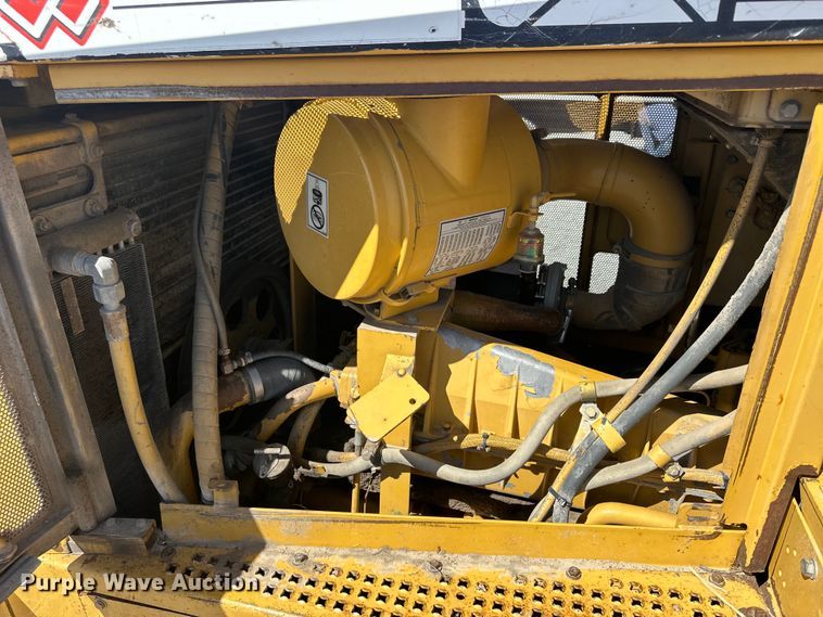 image for item OE9196 2000 Caterpillar  D7R dozer