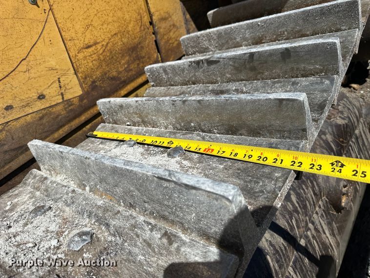 image for item OE9196 2000 Caterpillar  D7R dozer