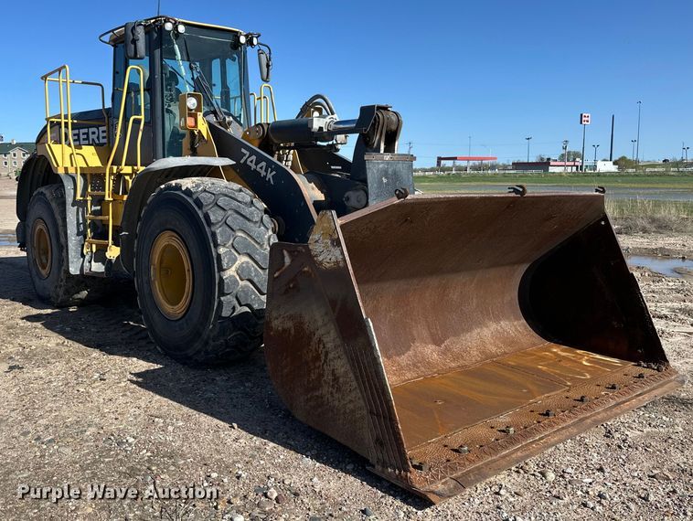 image for item OE9199 2011 John Deere  744K wheel loader