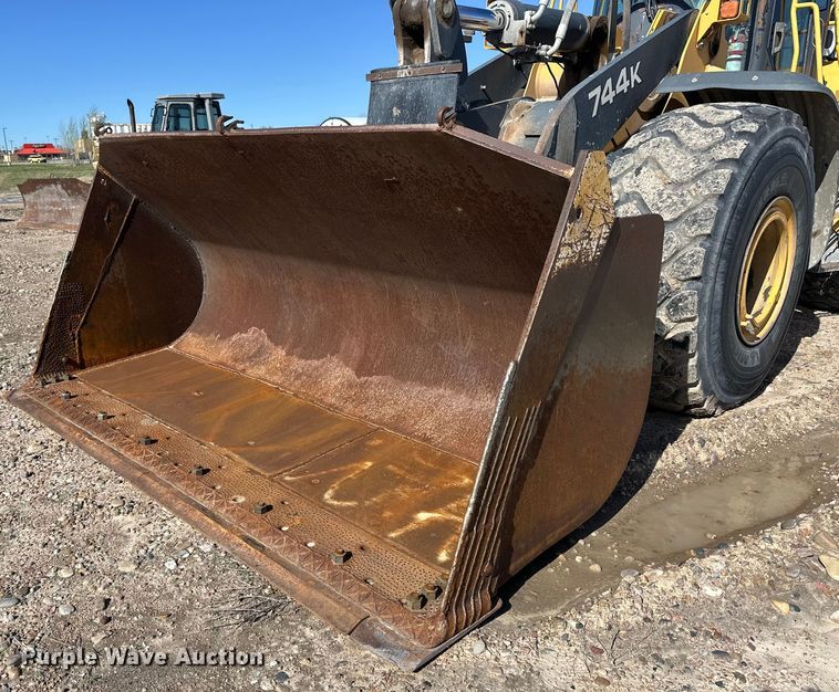 image for item OE9199 2011 John Deere  744K wheel loader