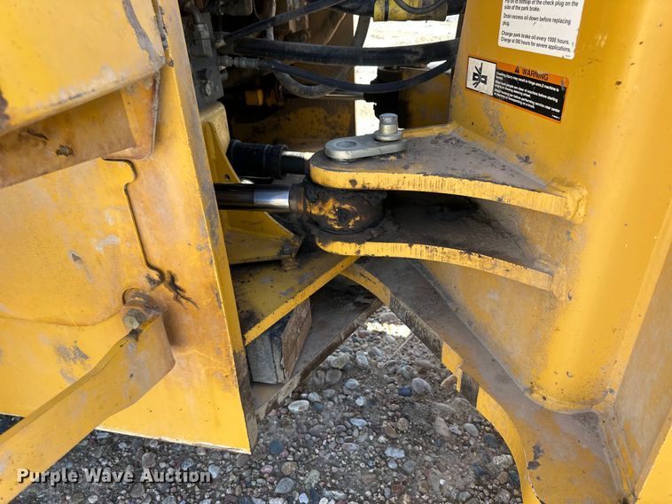 image for item OE9199 2011 John Deere  744K wheel loader