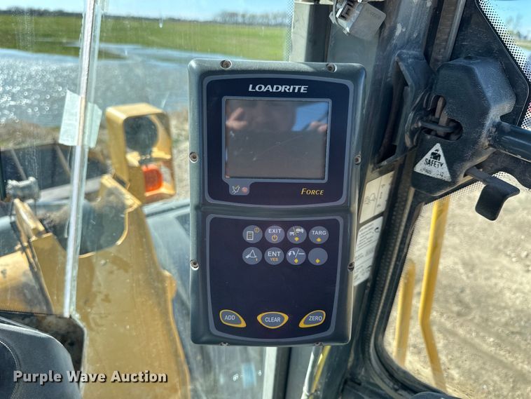 image for item OE9199 2011 John Deere  744K wheel loader