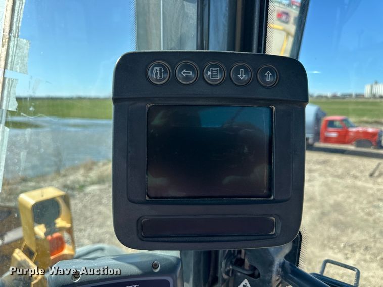 image for item OE9199 2011 John Deere  744K wheel loader