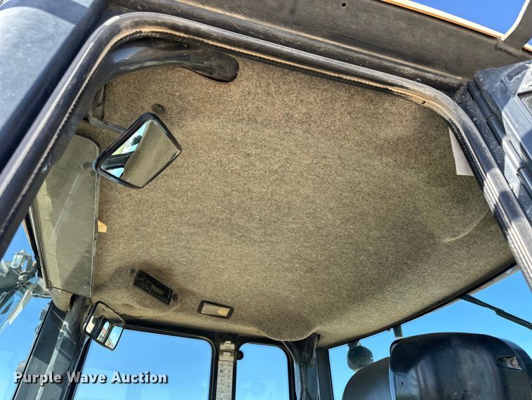 image for item OE9199 2011 John Deere  744K wheel loader