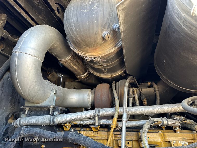 image for item OE9199 2011 John Deere  744K wheel loader