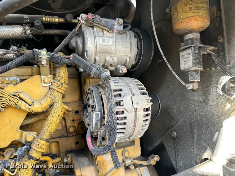 image for item OE9199 2011 John Deere  744K wheel loader