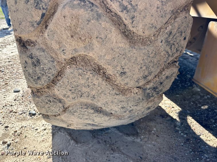 image for item OE9199 2011 John Deere  744K wheel loader