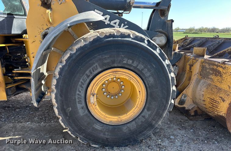 image for item OE9199 2011 John Deere  744K wheel loader