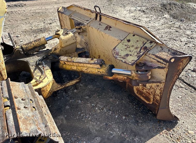 image for item OE9200 1999 Komatsu  D41P-6 dozer