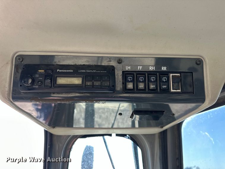 image for item OE9200 1999 Komatsu  D41P-6 dozer