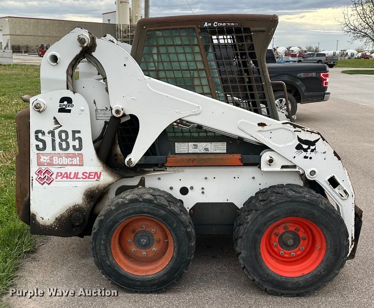 image for item OE9201 2008 Bobcat S185 skid steer loader