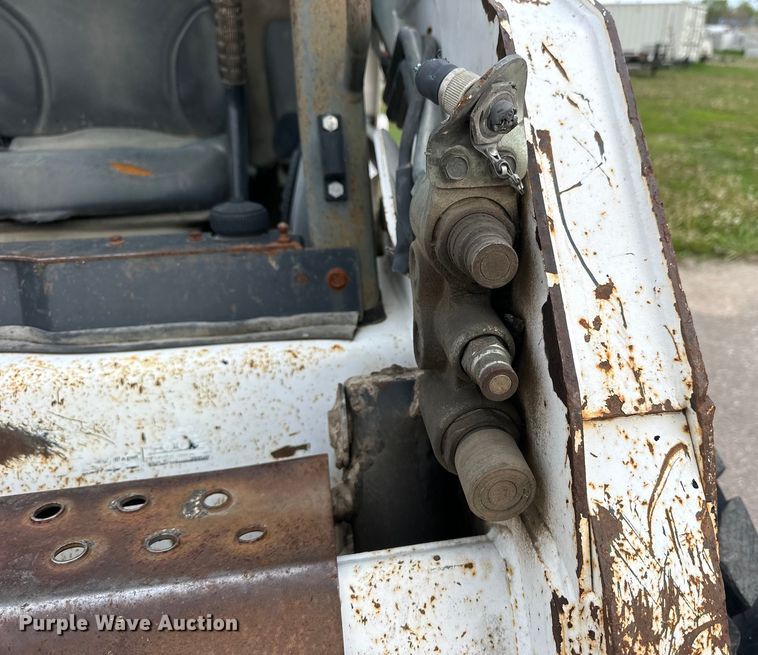 image for item OE9201 2008 Bobcat S185 skid steer loader