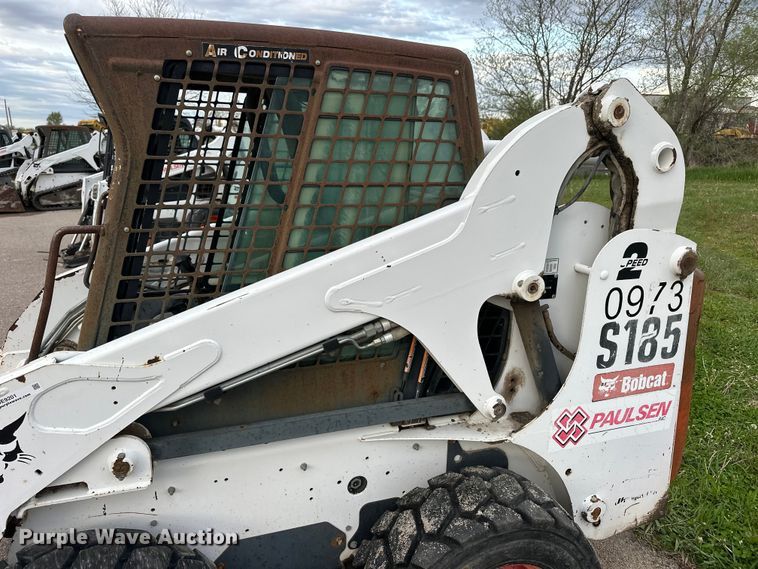 image for item OE9201 2008 Bobcat S185 skid steer loader