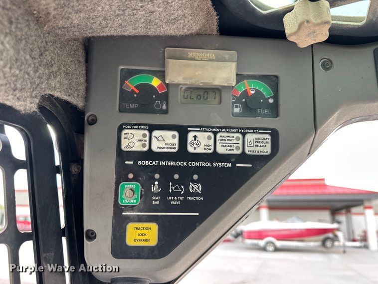 image for item OE9201 2008 Bobcat S185 skid steer loader