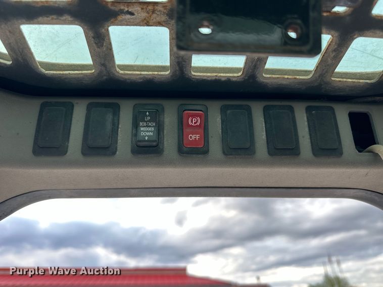 image for item OE9201 2008 Bobcat S185 skid steer loader