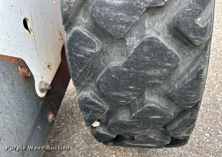 image for item OE9201 2008 Bobcat S185 skid steer loader