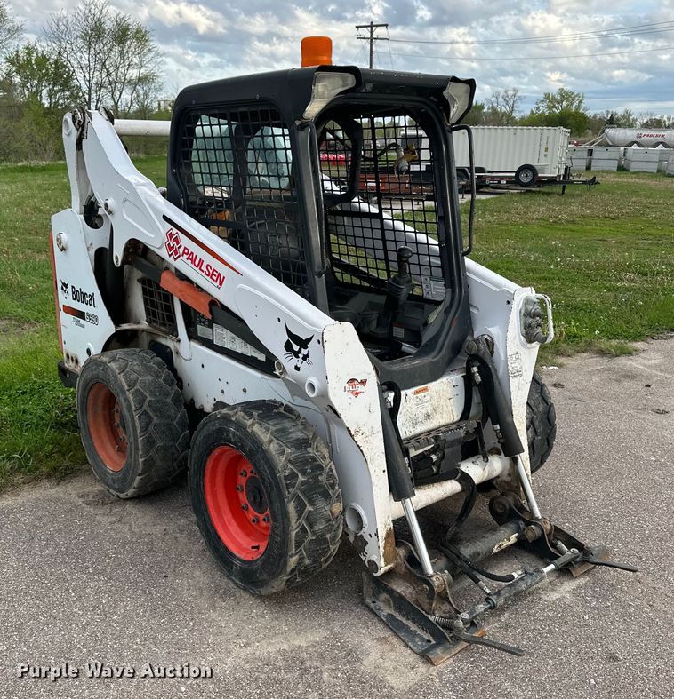 image for item OE9202 2016 Bobcat S590 skid steer loader