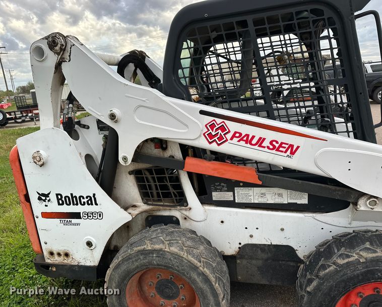 image for item OE9202 2016 Bobcat S590 skid steer loader