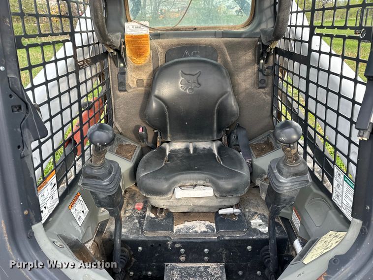 image for item OE9202 2016 Bobcat S590 skid steer loader