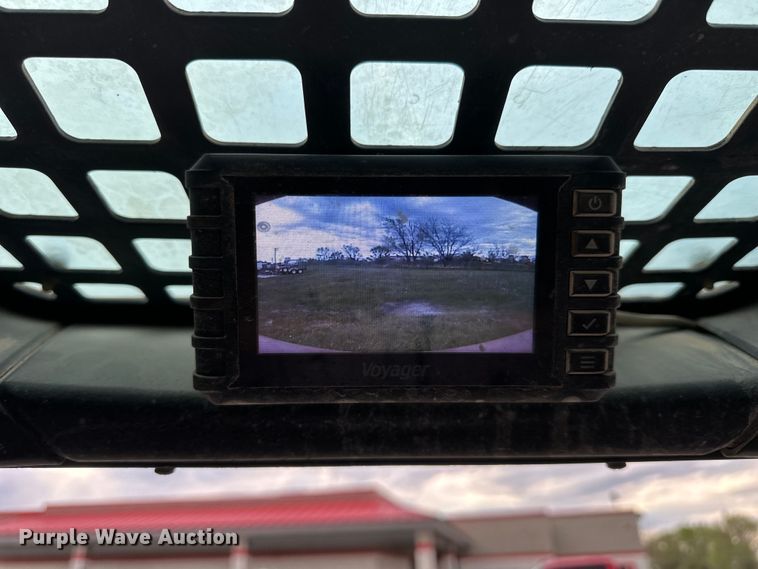 image for item OE9202 2016 Bobcat S590 skid steer loader